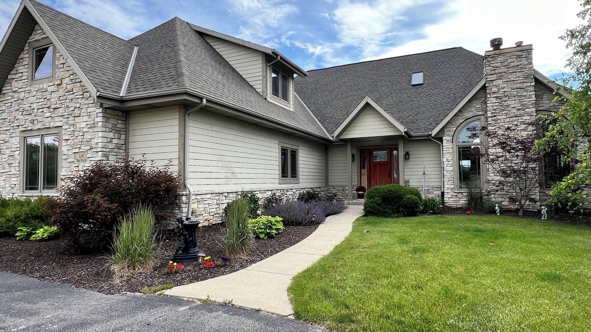 Mukwonago House | Executive Home Republican National Convention 2024 5 beds/3.5 ba Mukwonago, WI