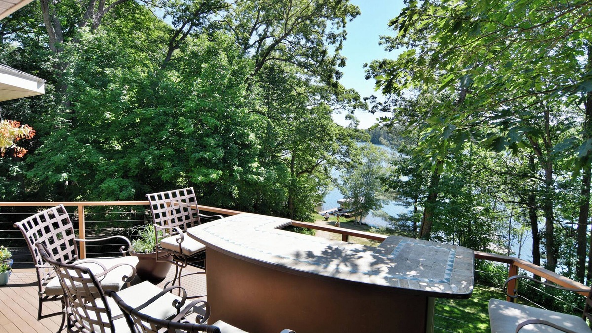 Sarona House | Executive Home With Golf Course Out Front and Lake In The Back- Amazing doesn't describe it