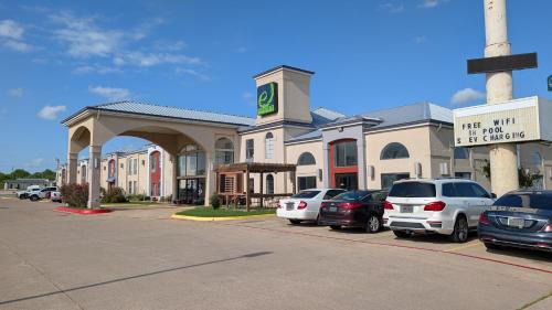Wichita Falls Hotel | Executive Inn and Suites Wichita Falls