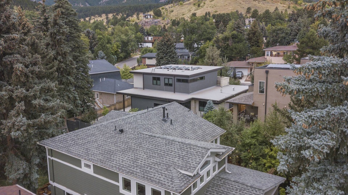 Central Boulder House | Executive level home in Boulder's Lower Chautauqua Neighborhood