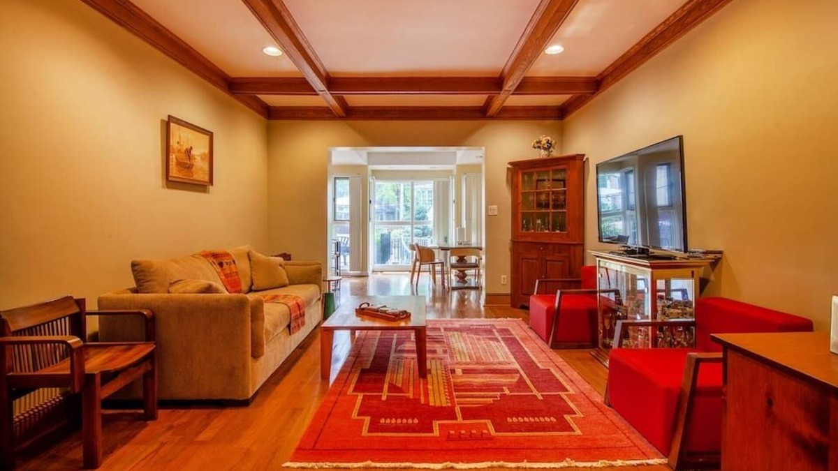Mount Pleasant House | Executive renovated 3br/3b row house