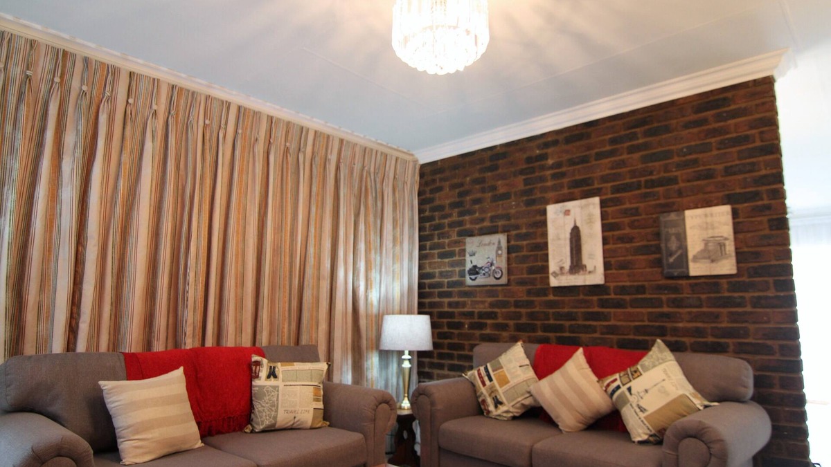 Alberton House | Executive style four bedroom house