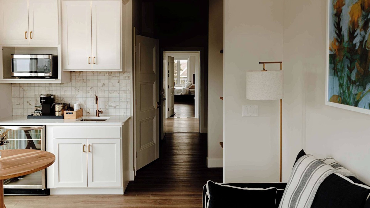 Elk Rapids Apartment | Executive Suite - 1 King | Sleeper Sofa | Balcony