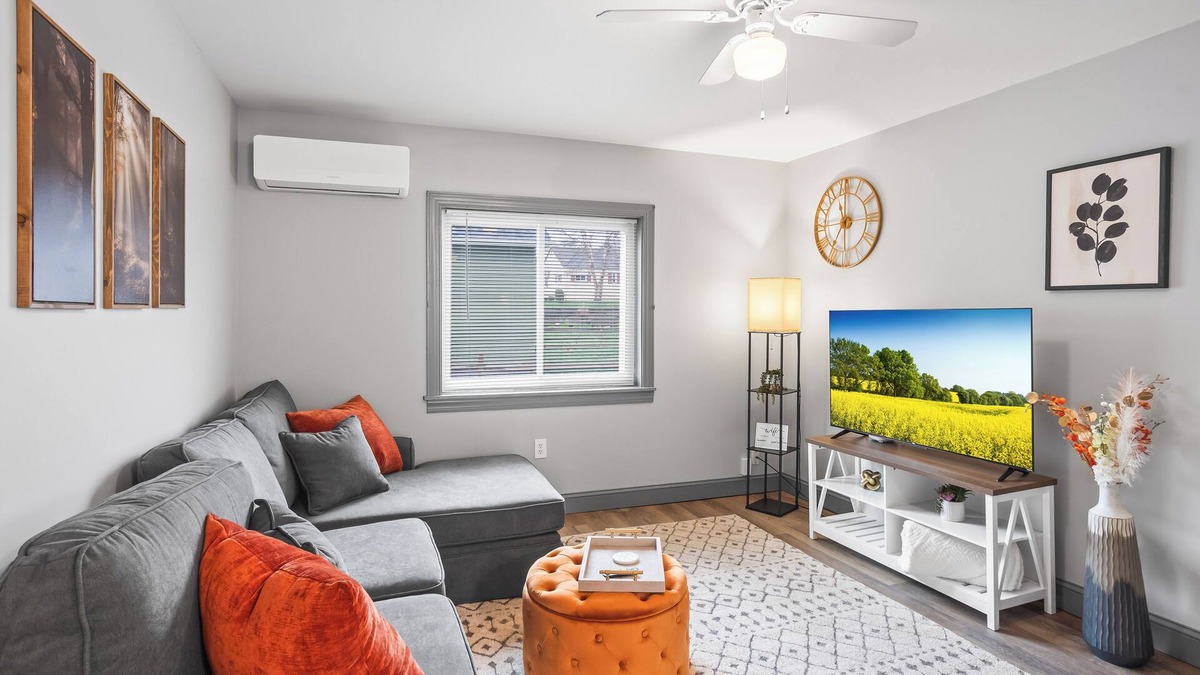 Hummelstown Apartment | Executive Suite near Hospitals and University, pet-friendly