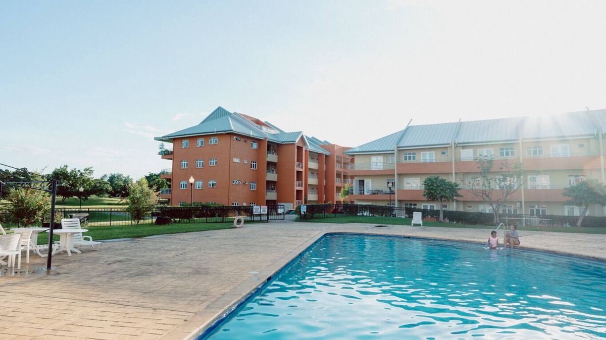 Arouca Condo | Executive Three Bedroom Condo on the Golf Course