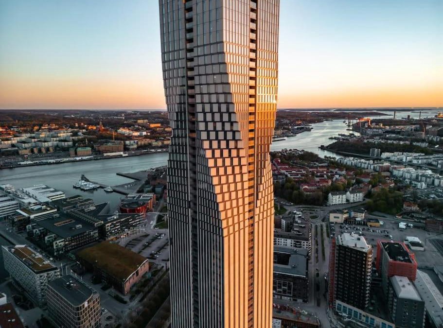 Lindholmen Apartment | Exklusiva skyskrapan Karlatornet