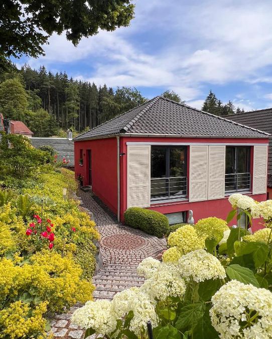 Manebach House | Exklusives Ferienhaus Conradshöh mit Sauna und Terrasse