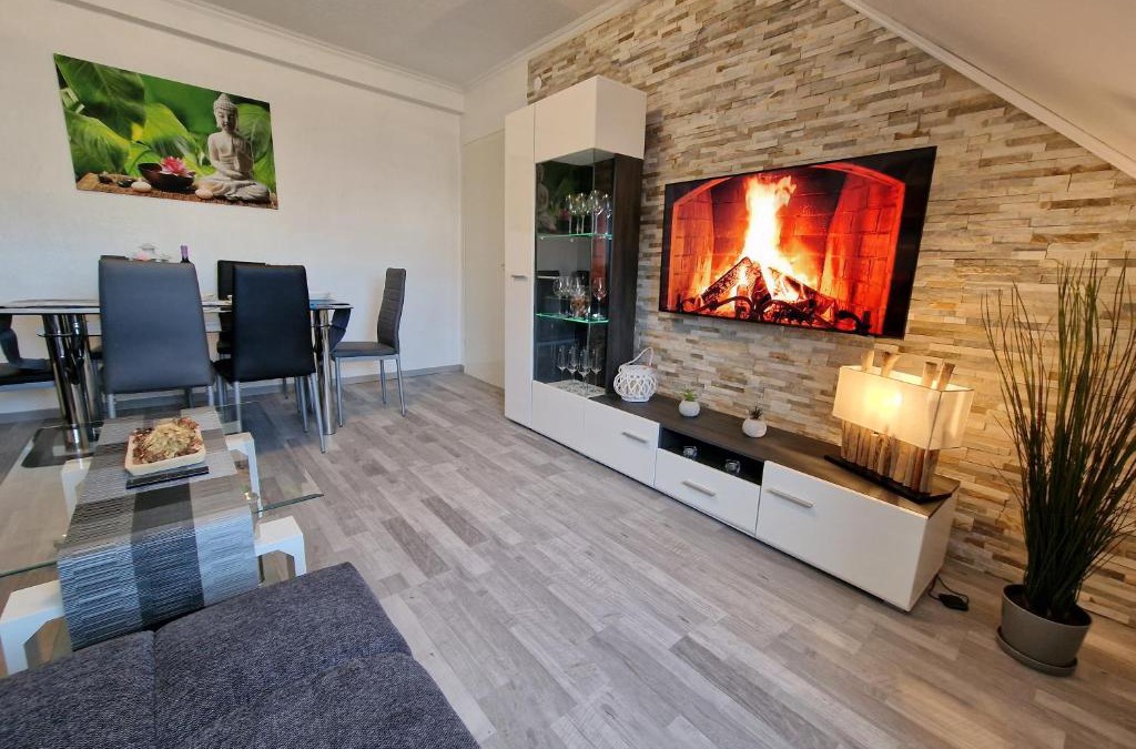Wesertor Apartment | Exklusives und helles Dachgeschoss-Apartment No 1 im Zentrum von Kassel, schnelles 1Gbit Internet, Geschirrspüler, Boxspringbetten