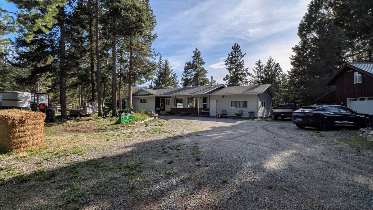 Thompson-Nicola Regional District Other | Experience Zen in a charming 3-bedroom farmhouse in Beautiful Thompson-Nicola.