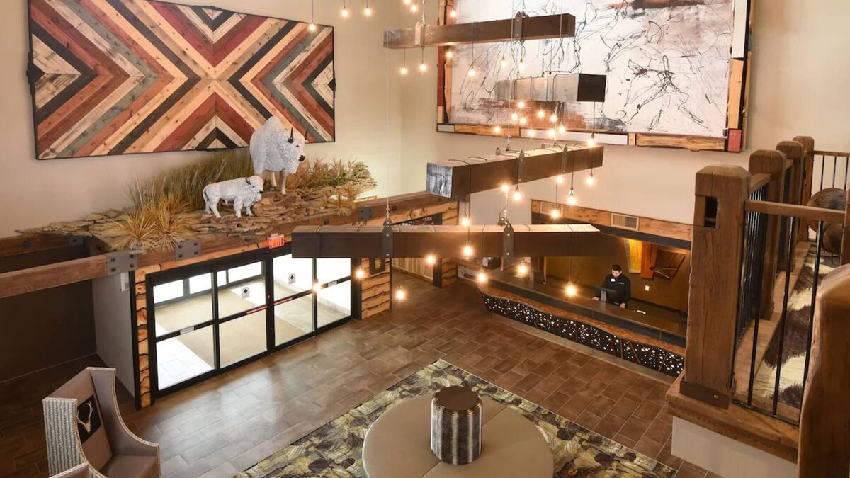 Broken Arrow Hotel | Expanded King Executive, Stoney Creek Tulsa, Massage Chair | 2 Units