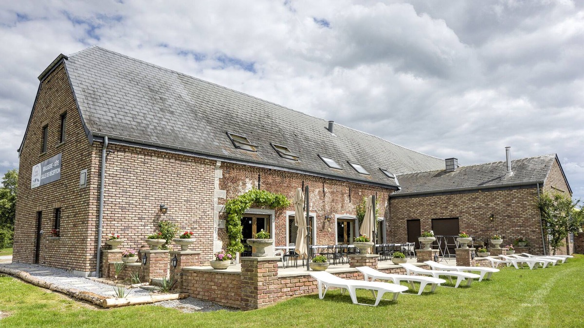 Houyet House | Expansive Holiday Home in Houyet with Garden