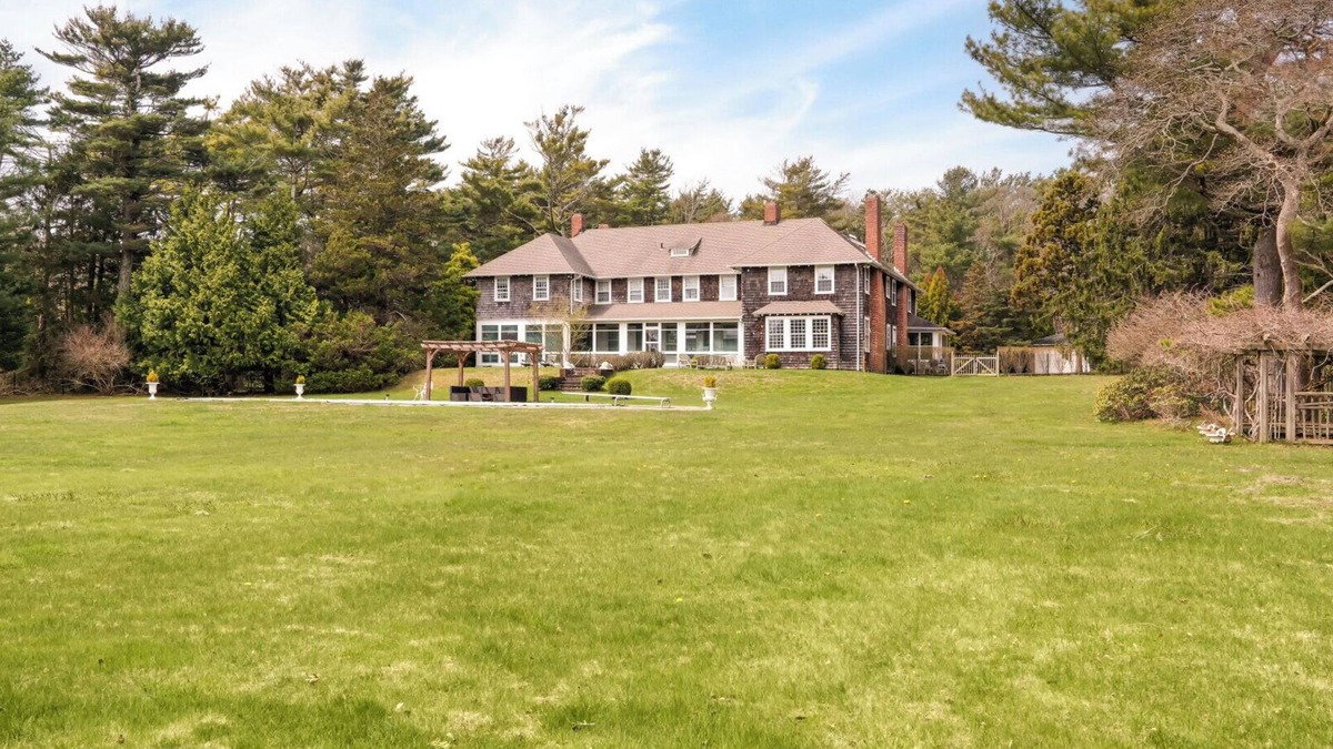Quogue House | Expansive Quiogue Home Between Westhampton and Quogue, Private Pool and.
