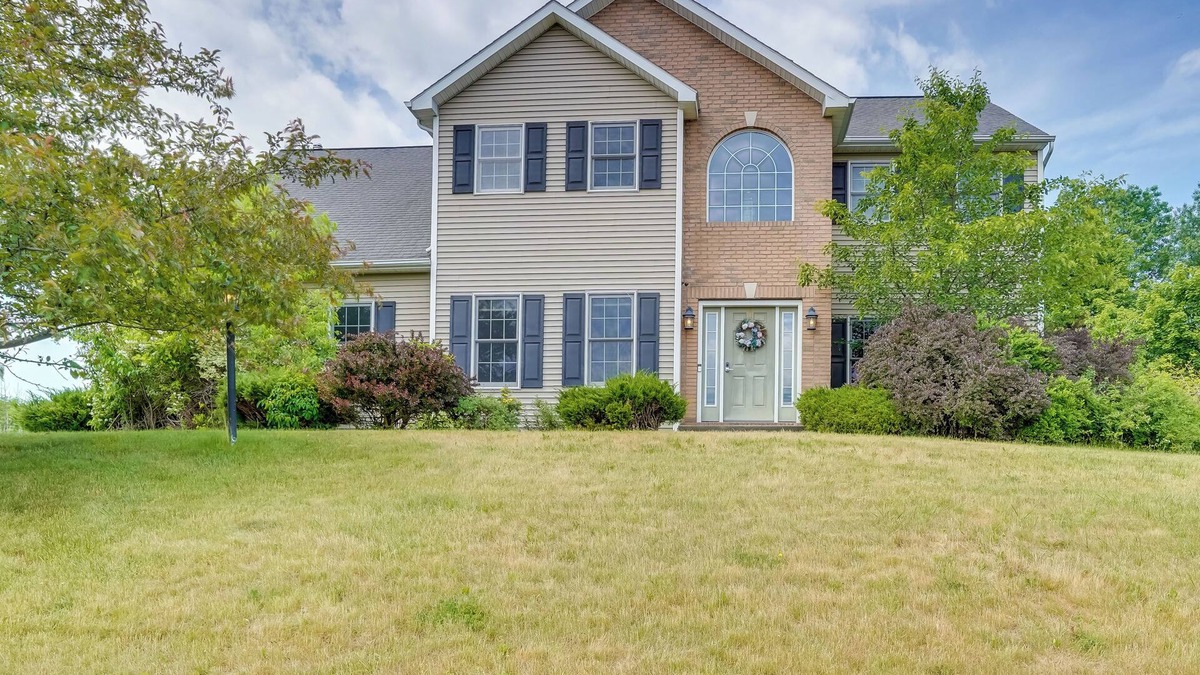 East Greenbush House | Expansive Upstate Home w/Home Theater!