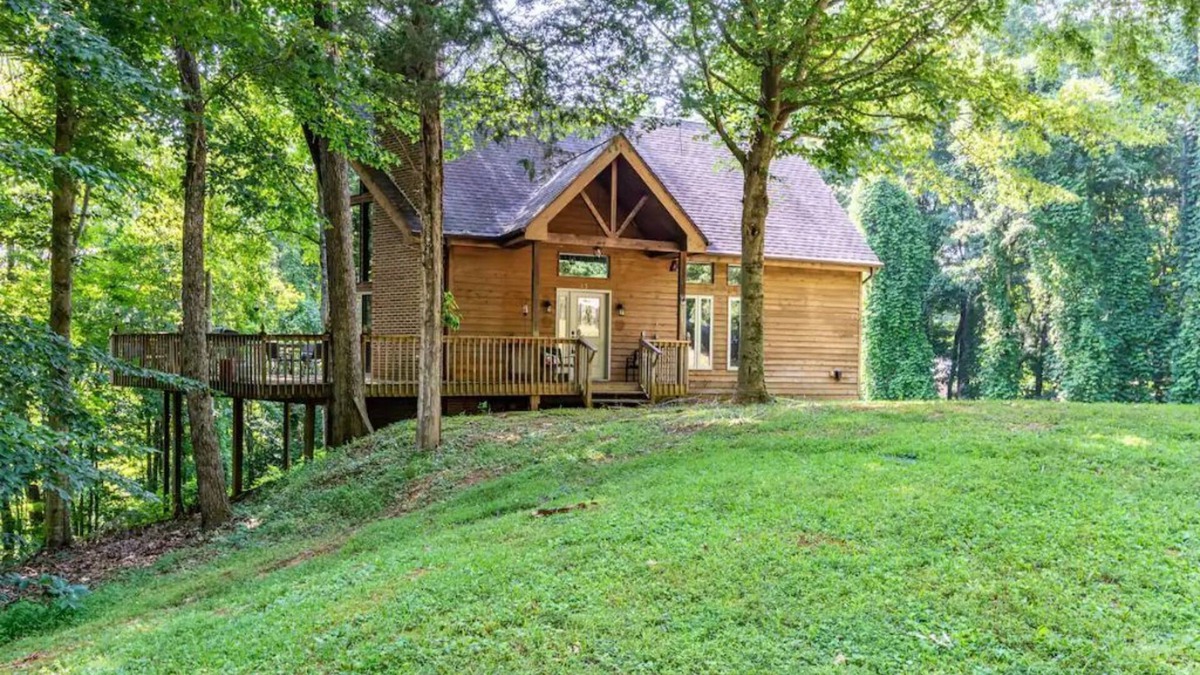 Albany Cabin | Expansive Views of Dale Hollow!
