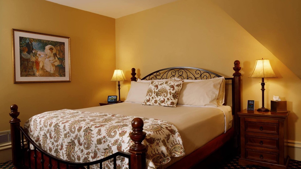 Central Business District Bed & Breakfast | Experience a relaxing, cozy and friendly stay. Walking distance to downtown!