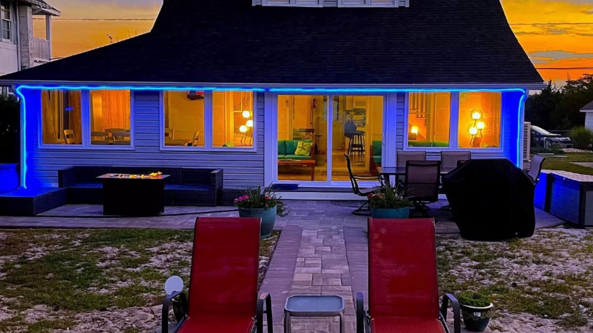 Slaughter Beach Cottage | Experience a tranquil beachfront retreat on the shores of the Delaware Bay.