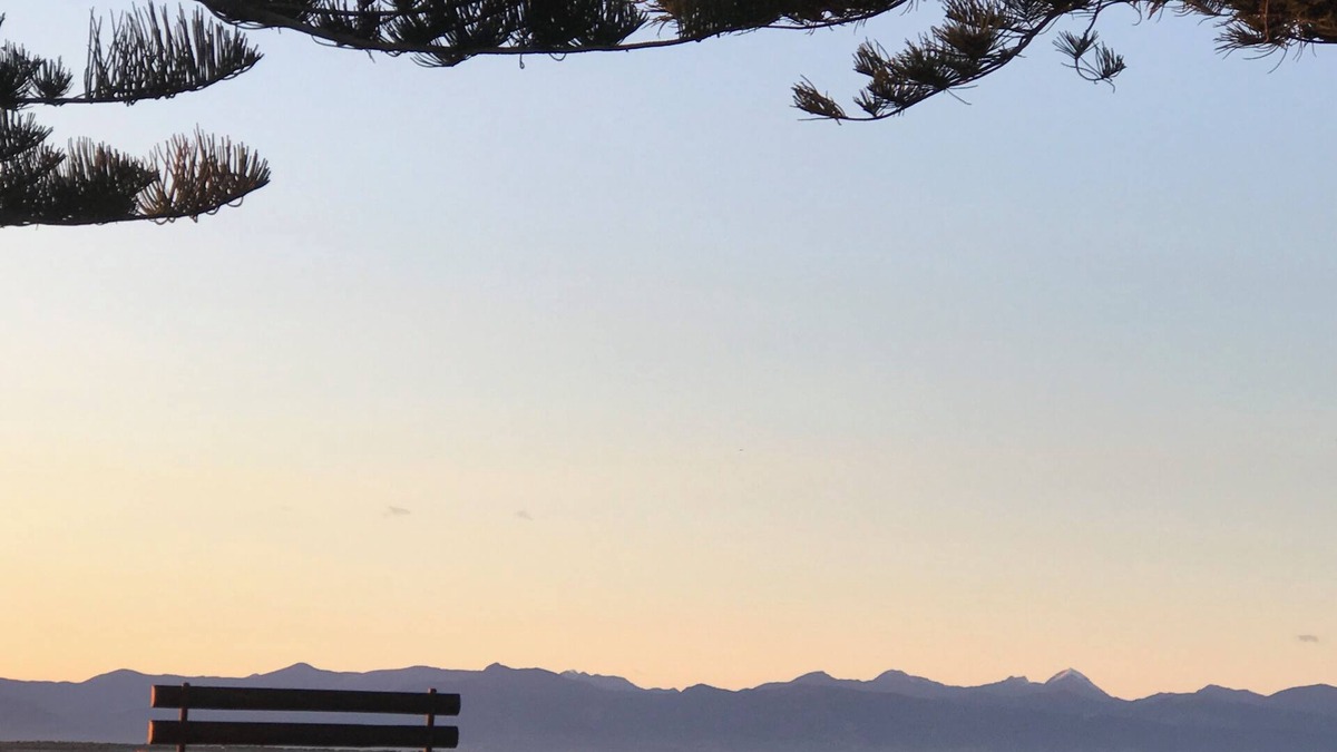 Motueka Cottage | Experience a true original Kiwi beach 'Quayside Cottage'