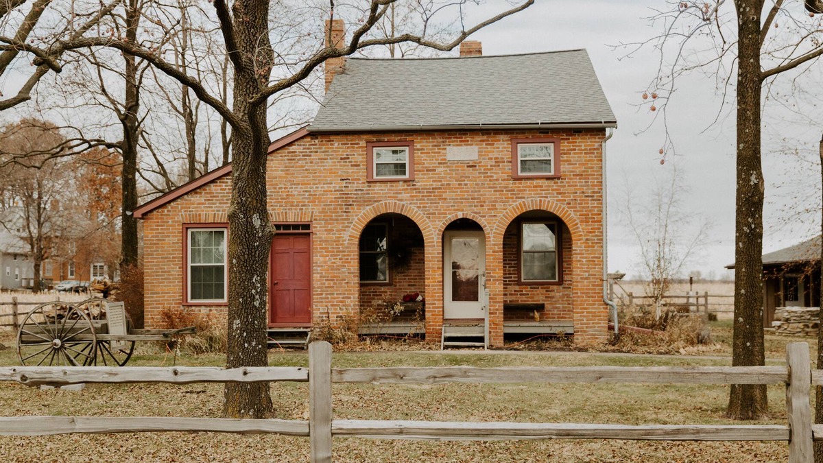 Nauvoo House | Experience Beautiful Pioneer Home In Nauvoo!