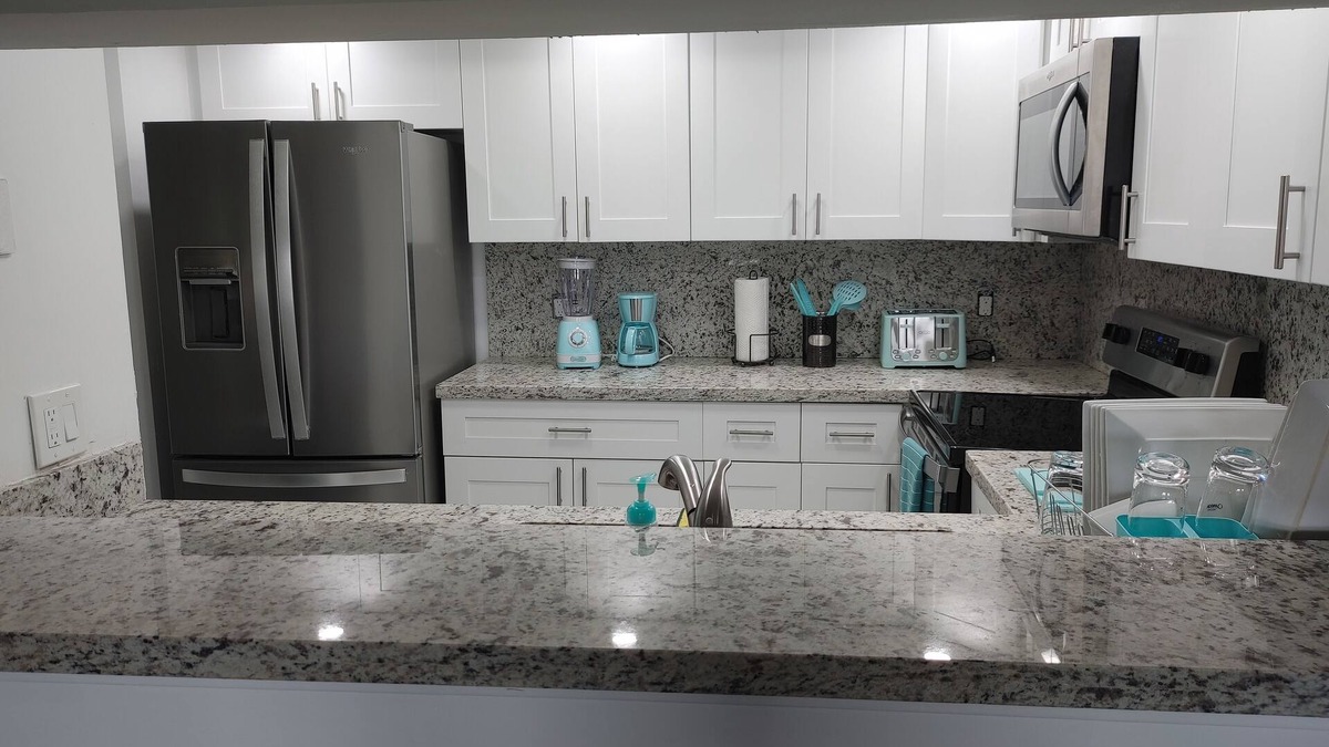 Pembroke Pines Apartment | Experience Comfort and Convenience in the Heart of Pembroke Pines.