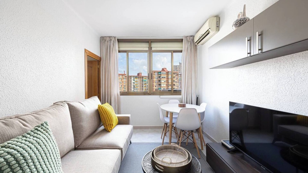 Cornella de Llobregat Apartment | Experience the charm of our lovely and intimate 3-bedroom home.