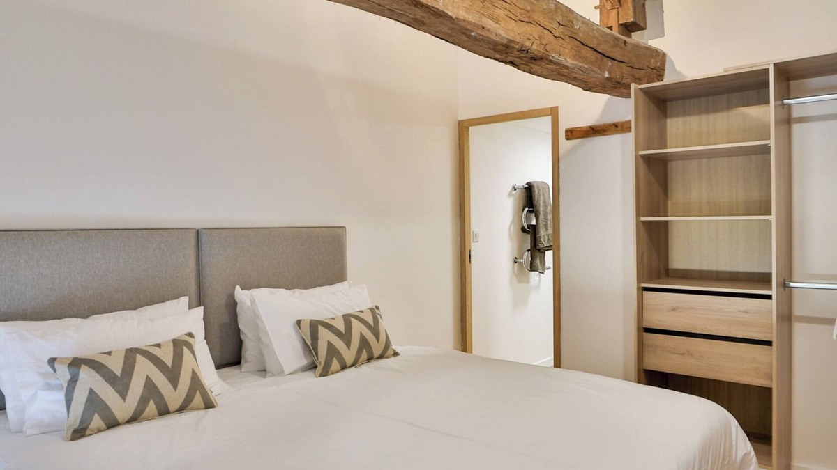 Saint-Sulpice-de-Cognac House | Experience luxury and tranquility at our exquisite gîtes,10 minutes from Cognac.