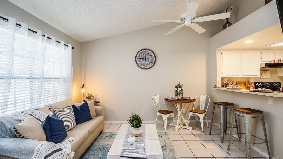 Glendale Condo | Experience Glendale near Cardinal Stadium. Quiet comfy condo with full kitchen.