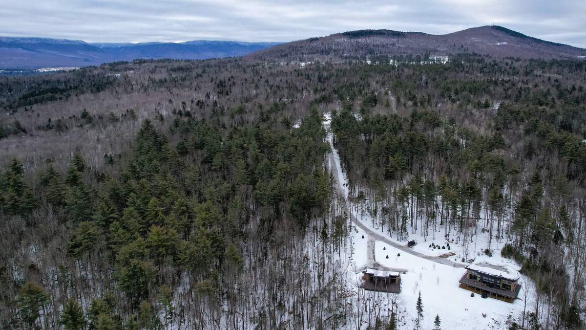 Bethlehem House | Experience luxury and comfort at the Retreat at Arrowhead in Bethlehem, NH