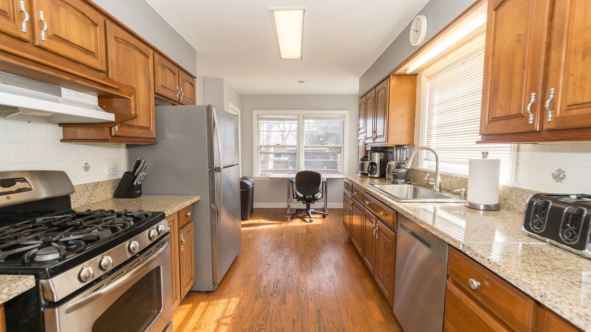 Addison House | Experience luxury near Downtown Chicago