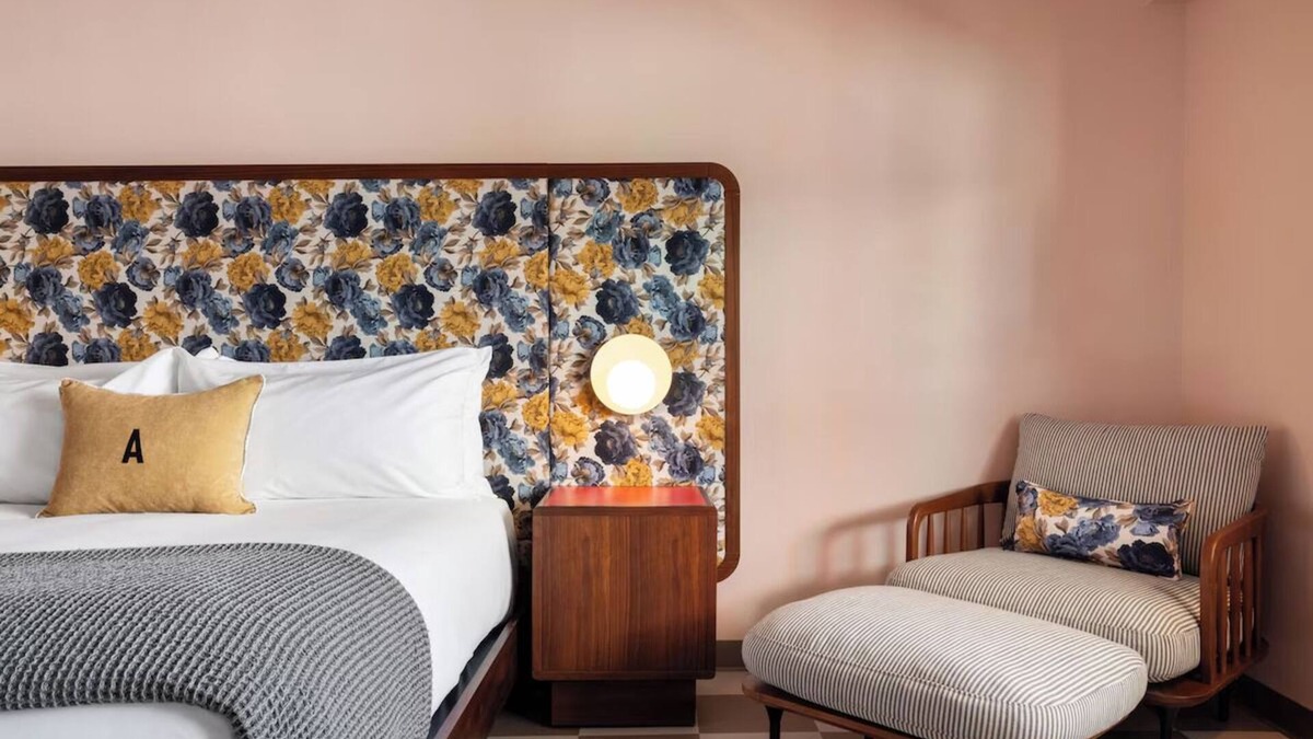 Albuquerque Original Townsite Hotel | Experience Modern Comfort with Cozy Charm Downtown