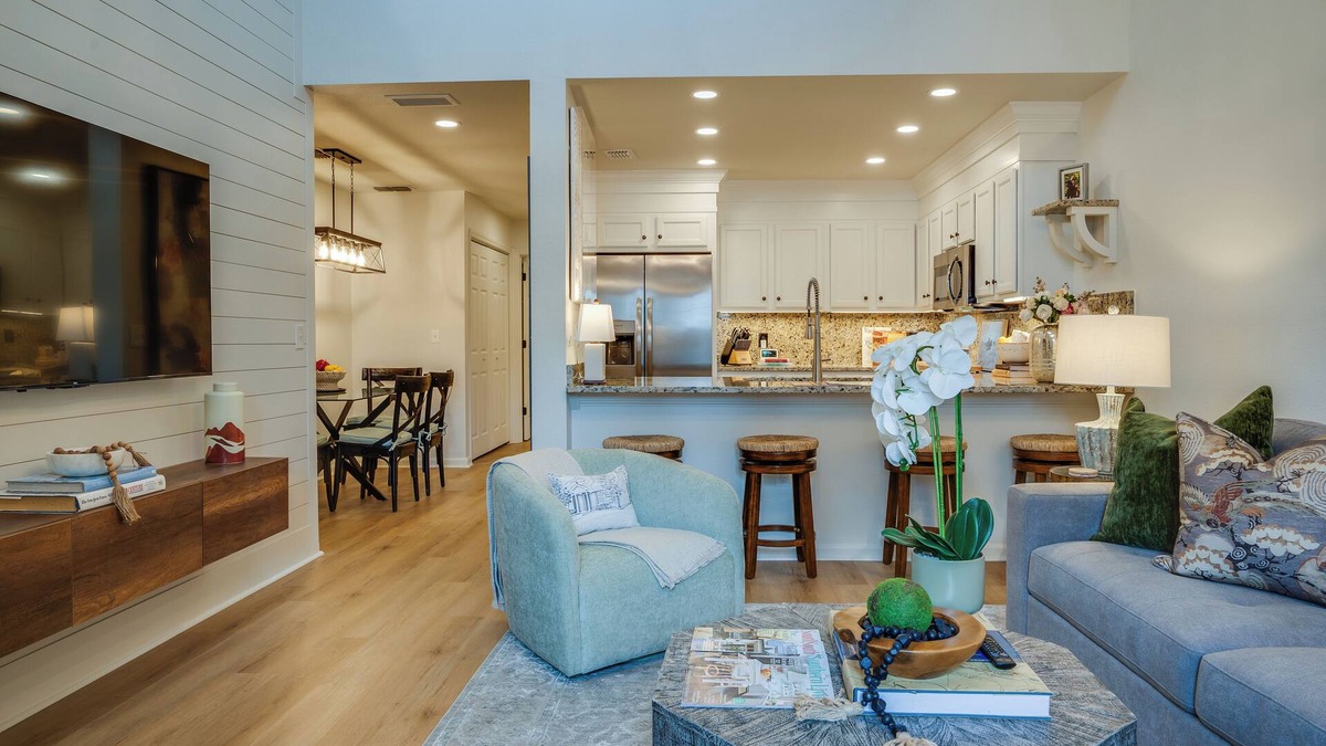 Tallahassee Condo | Experience Modern Elegance: Luxurious Tallahassee Condo with Premier Amenities