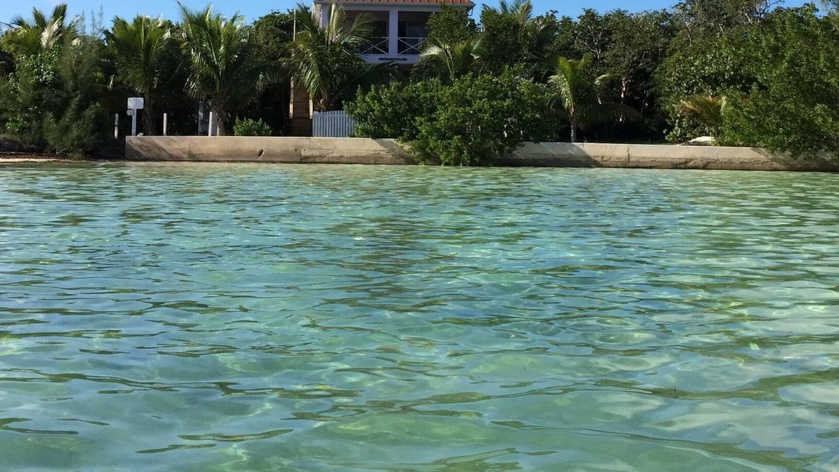 Green Turtle Cay Villa | "Experience Paradise at Lo Key Villa: Your Dream Getaway at Cocoa Bay Awaits!"