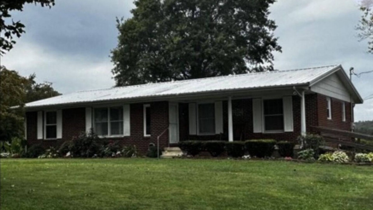 Dover House | Experience Peace, Relaxation and Comfort in Kentucky with a touch of KENYA!
