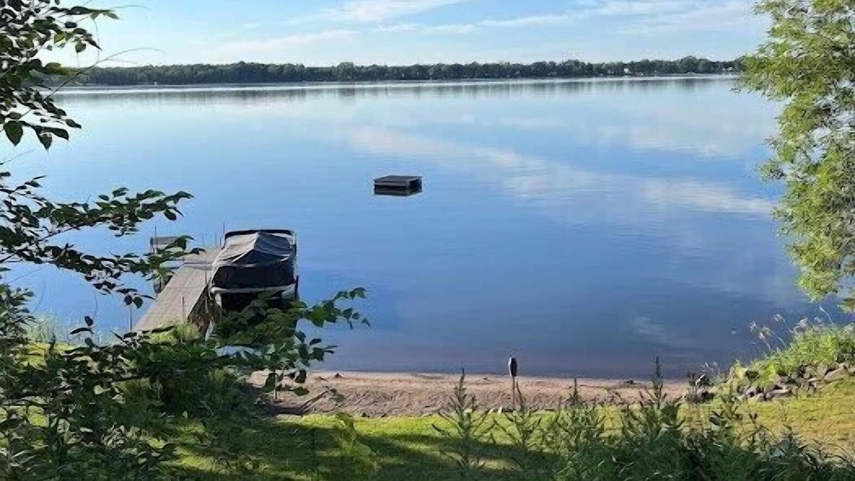 Grandy House | Experience Pokegama charm in our cozy 3 bedroom cabin.