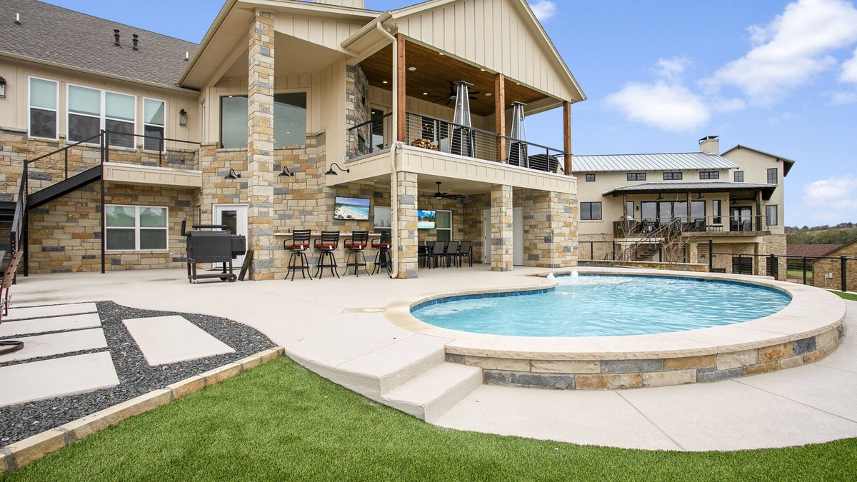 Graford House | Experience Serene Lakeside Living at Heavenly Views of Hell's Gate! BRAND NEW