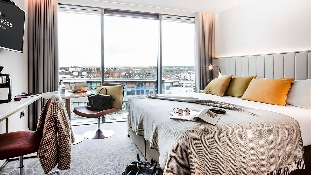 City Centre Dublin Hotel | Experience Soothing Moments & Luxury! Minutes away from Phoenix Park