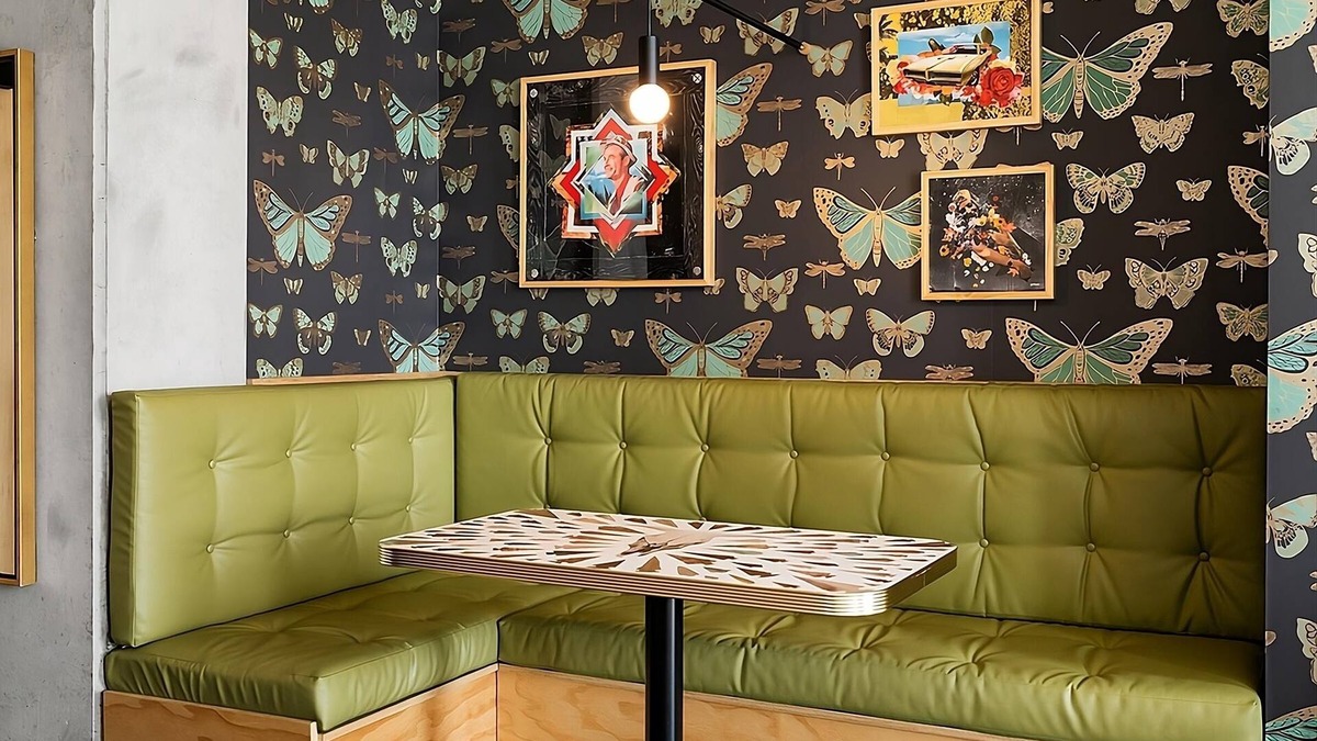 East Cesar Chavez Hotel | Experience Soothing Moments & Luxury! 2 Comfortable Units, City View