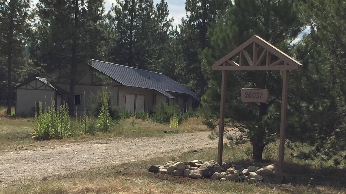Athol House | Experience The Comport Of Living In A Straw Bale House.
