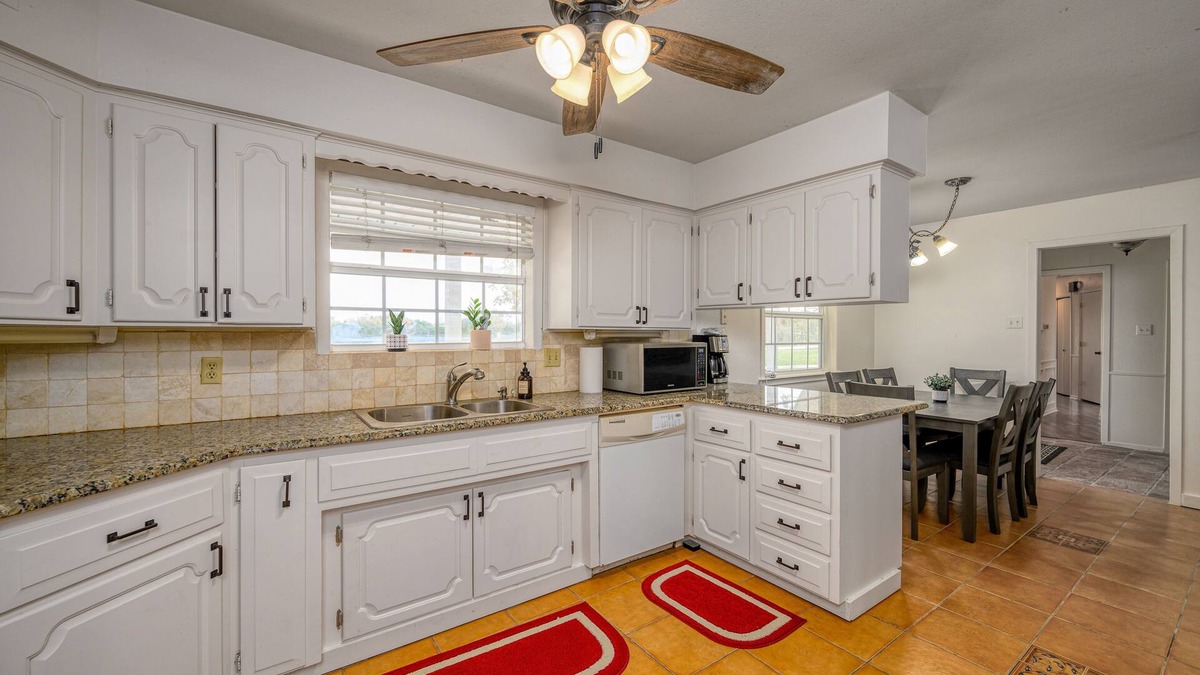 Westminster House | Experience the farmhouse on a ranch with a Lake view