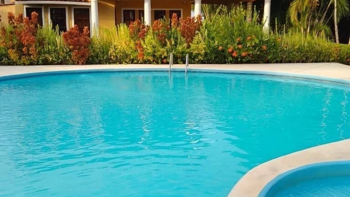 Parrita House | Experience the jungle of Costa Rica! Direct oceanfront property for 8 guests.