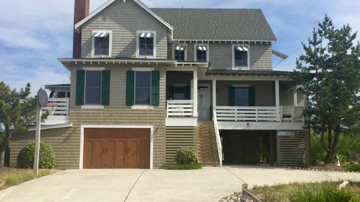 Corolla Village Cottage | Experience the magic of Corolla - Ocean Views 6 bedroom cottage steps to beach