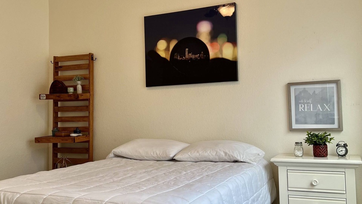 Manchaca Condo | Experience the Perfect Blend of Art and Comfort in Austin