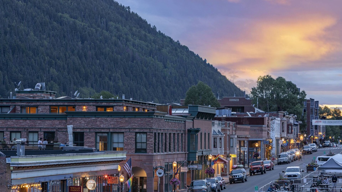 Telluride Condo | Experience "The RoofTop", a Super Cool Penthouse, inspiring views, huge deck!
