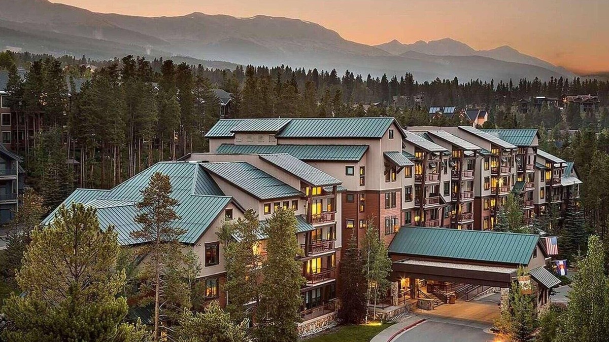 Peak 9 Resort | Experience the Ultimate Family Mountain Escape at Valdoro Mountain Lodge- 2 Bd.
