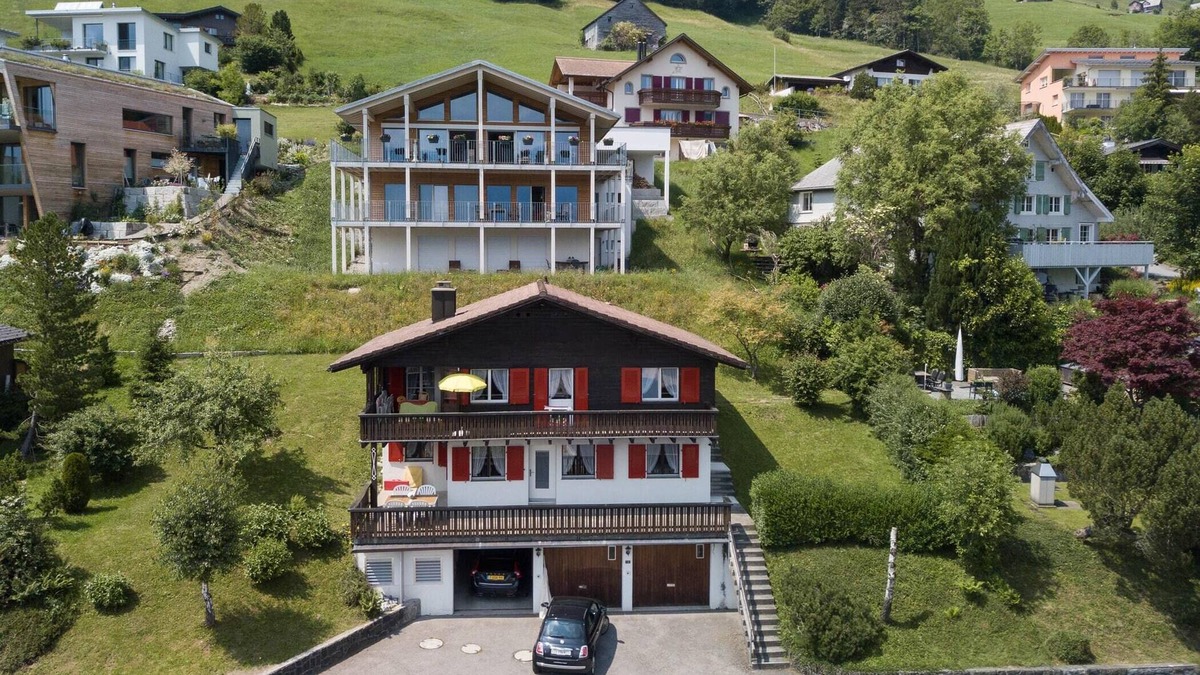 Amden Apartment | "Experience Ultimate Comfort at Apartment Bergdohle!"