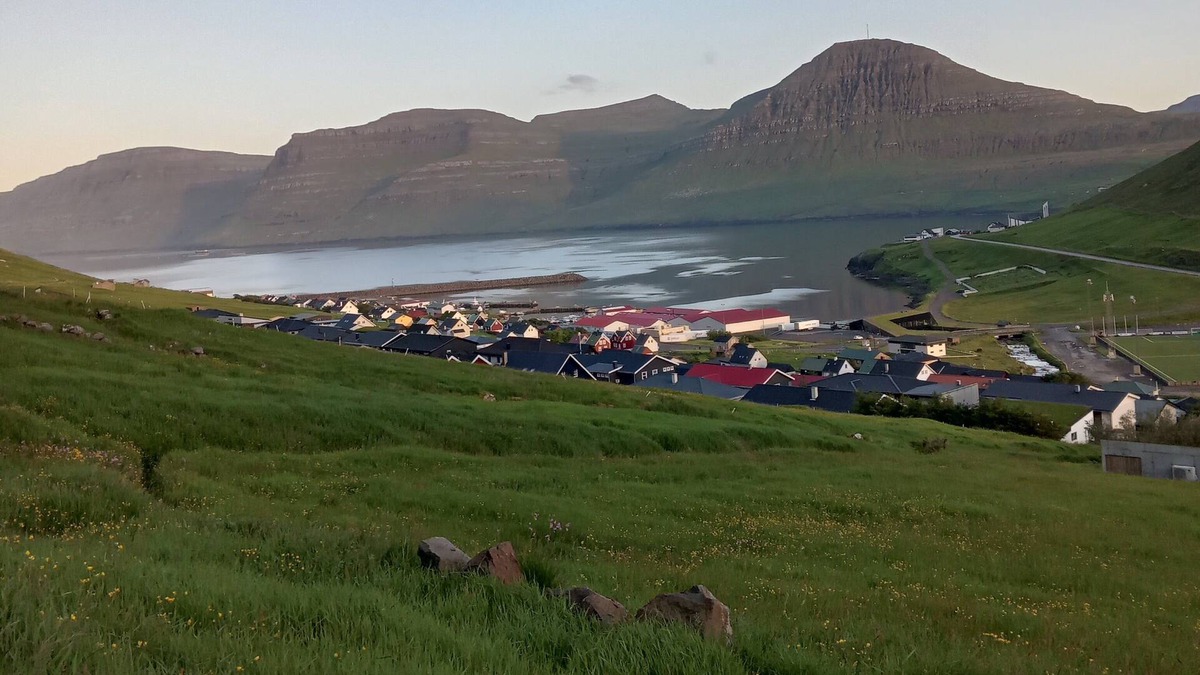 Faroe Islands Apartment | Experience unique Faroe Islands holiday home by sea and fully equipped kitchen
