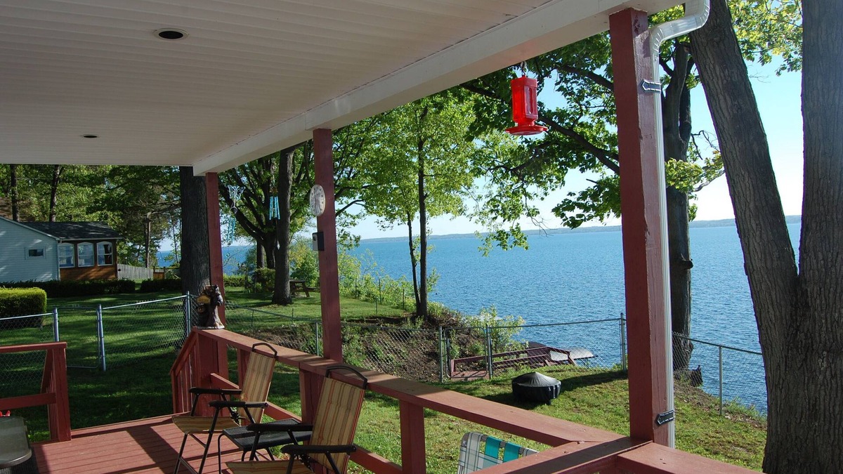 Town of Torrey Cottage | Experience wine country magic with several wineries nearby and memorable tasting
