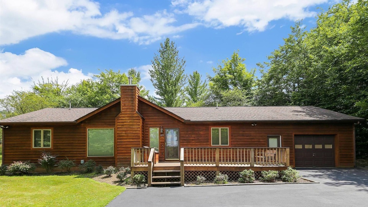 Timberline House | Explore Canaan Valley from Ski Hive!