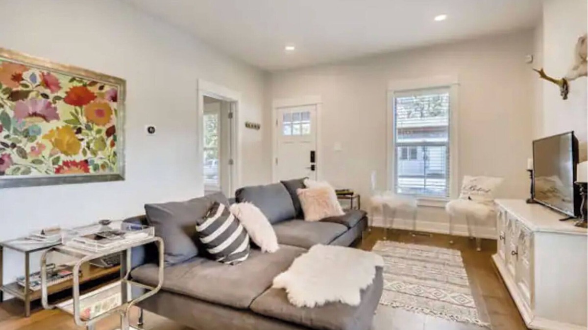 Berkeley House | EXPLORE CO-Gorgeous unit for 4. Super central.