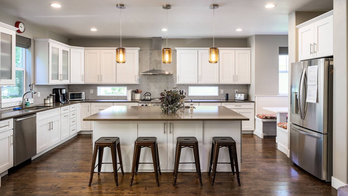 Berkeley House | EXPLORE CO: Hip neighborhood in central location!