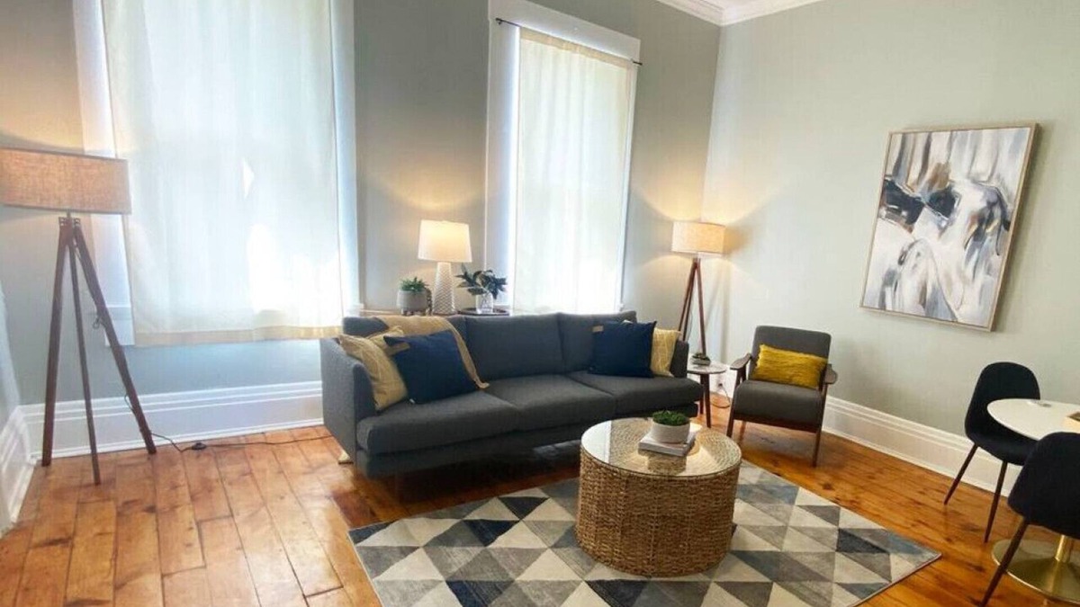 Mount Adams Condo | Explore Downtown and Mount Adams with River Views